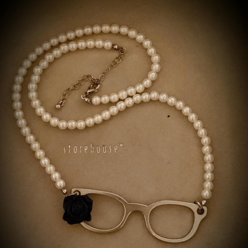 Cute Pearl "Libarian Glasses" Necklace